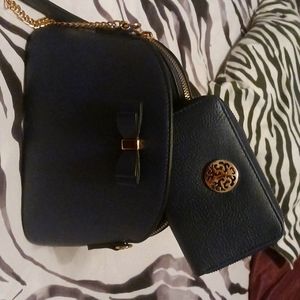 Woman's purse and wallet
